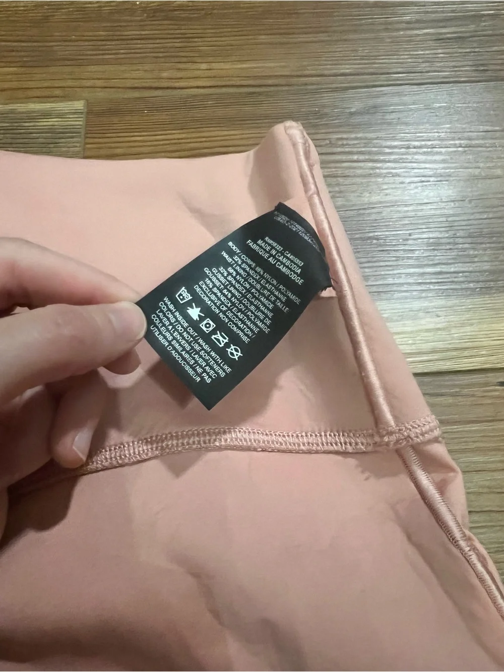 Nike Coral High-Rise Bike Shorts with Zippered Pocket tight fit